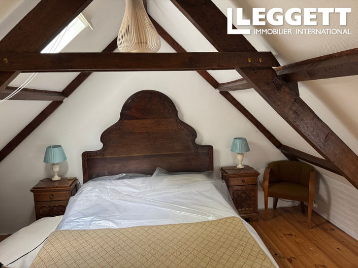 Image No.10-2 Bed House for sale