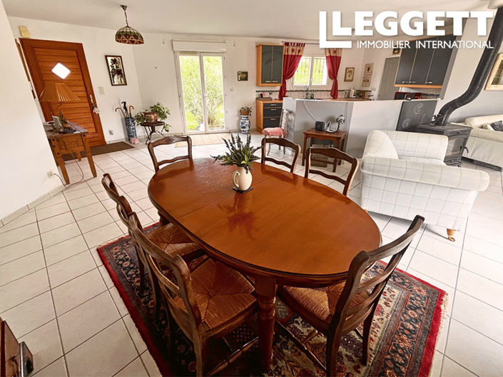 Image No.3-4 Bed House for sale