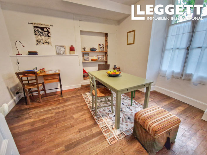 Image No.10-3 Bed House for sale