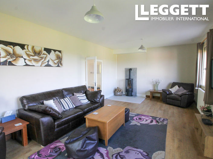 Image No.2-5 Bed House for sale