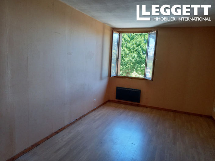 Image No.6-4 Bed House for sale