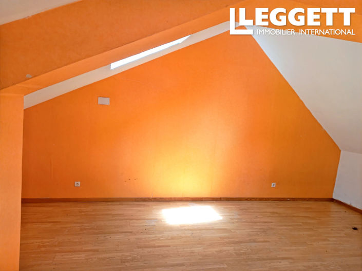 Image No.7-4 Bed House for sale