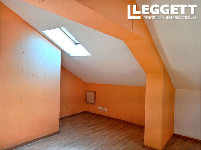 Image No.8-4 Bed House for sale