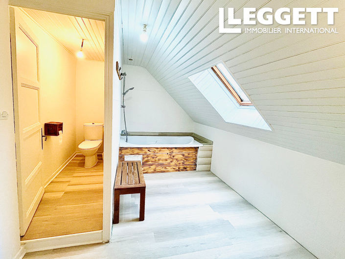 Image No.6-3 Bed House for sale