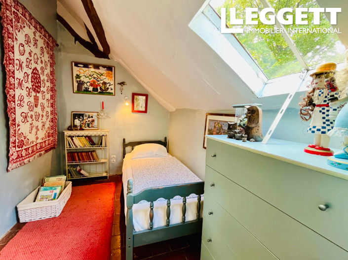 Image No.7-5 Bed House for sale