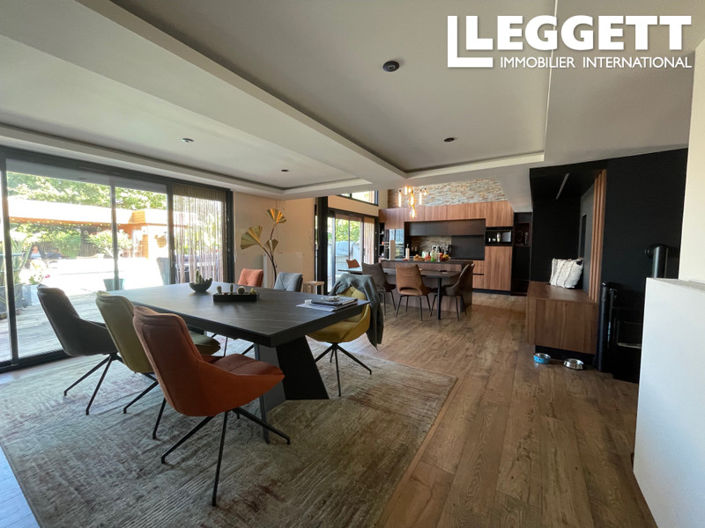 Image No.6-2 Bed House for sale