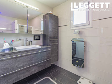 ahr0chm6ly9jzg4uagvzdglhlmltbw8vaw1hz2uvvevom