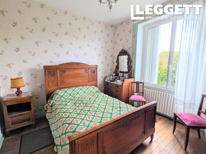 Image No.6-4 Bed House for sale