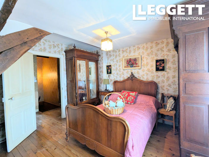 Image No.7-4 Bed House for sale