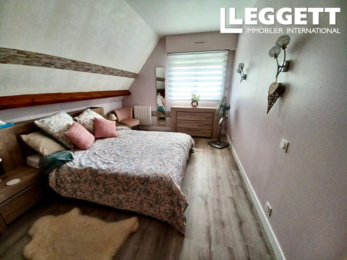 Image No.10-4 Bed House for sale