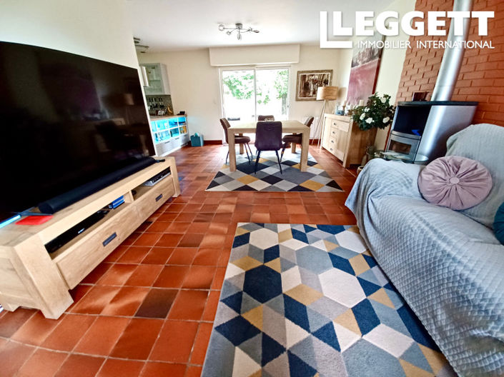 Image No.2-4 Bed House for sale