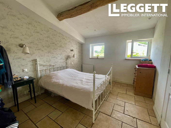 Image No.9-5 Bed House for sale