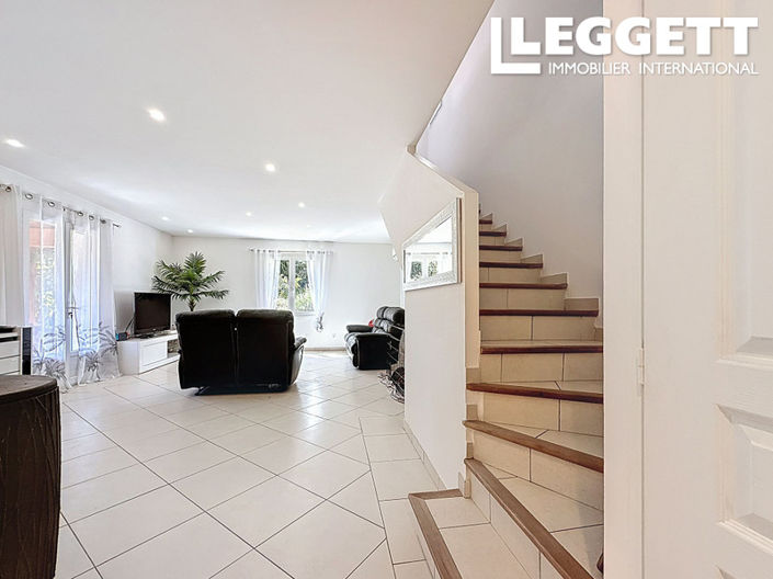 Image No.7-3 Bed House for sale