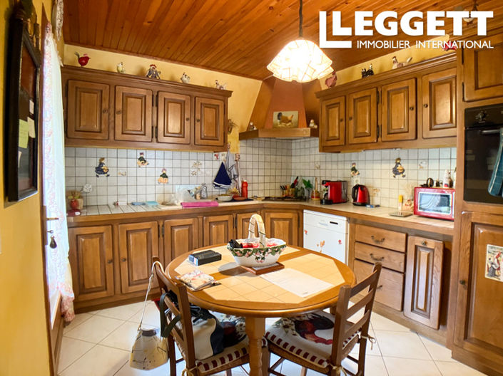 Image No.8-3 Bed House for sale