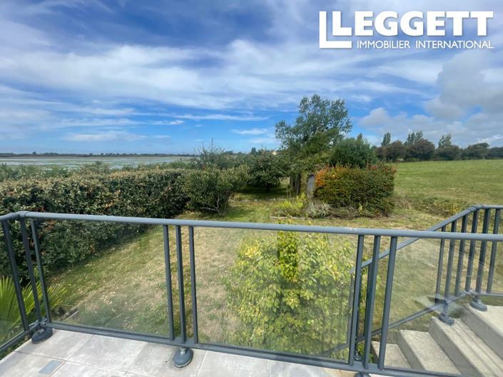 Image No.10-3 Bed House for sale