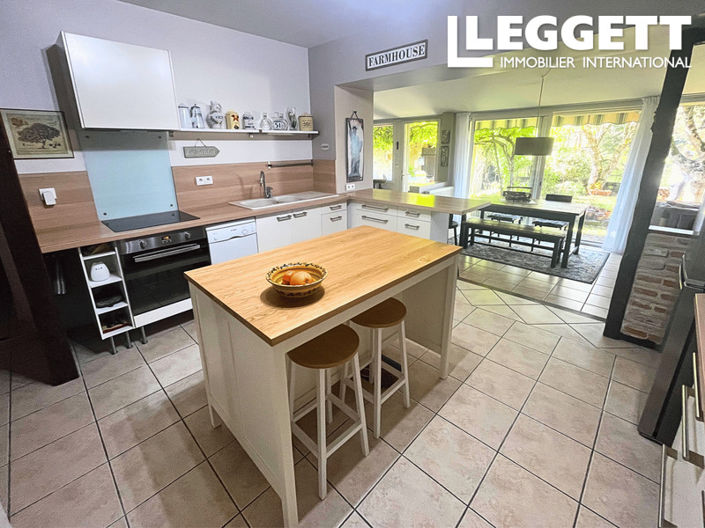 Image No.2-3 Bed House for sale