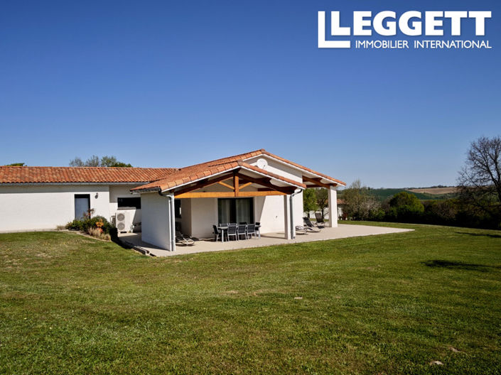 Image No.1-4 Bed House for sale