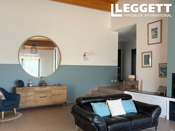 Image No.8-4 Bed House for sale