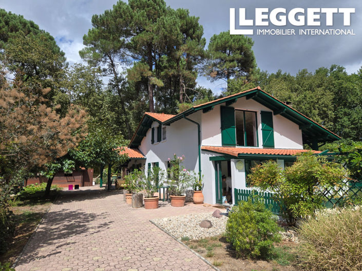 Image No.2-4 Bed House for sale