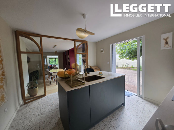 Image No.6-4 Bed House for sale