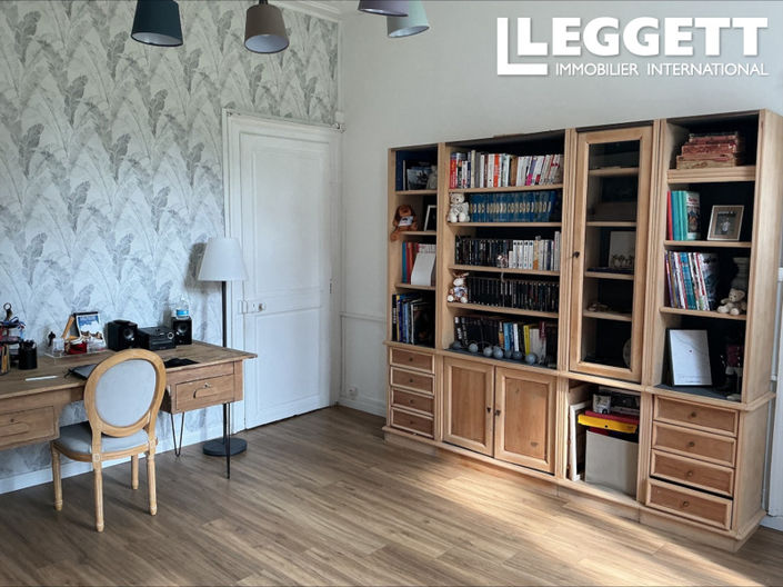 Image No.5-5 Bed Chateaux for sale