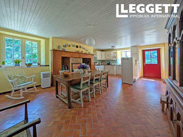 Image No.6-4 Bed House for sale