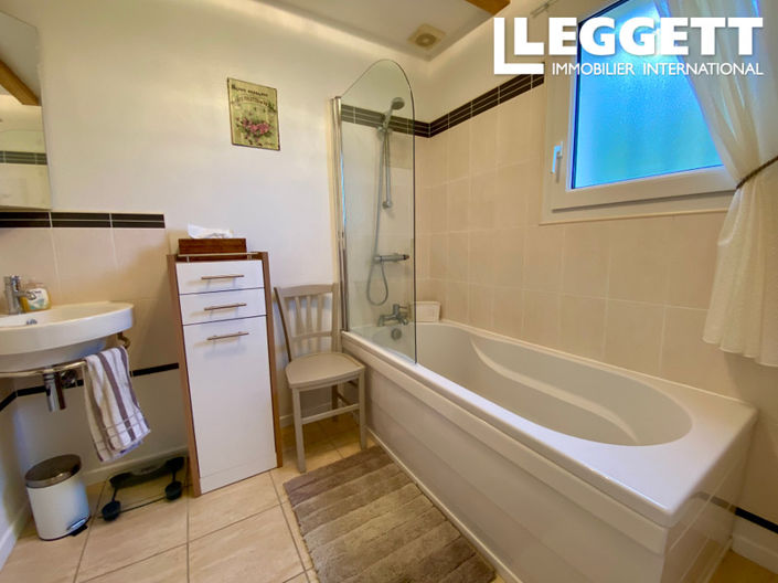 Image No.5-3 Bed House for sale