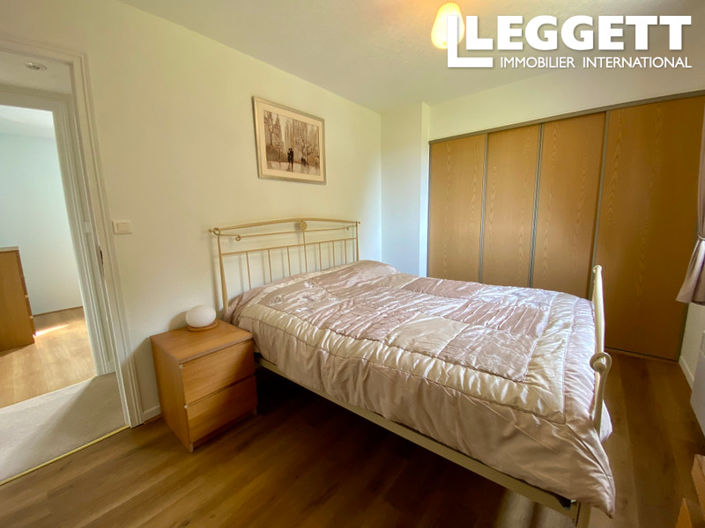 Image No.8-3 Bed House for sale