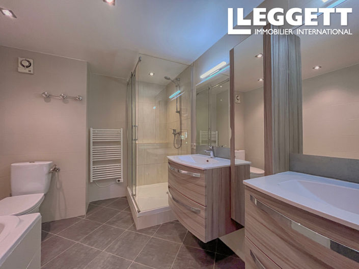 Image No.8-3 Bed House for sale