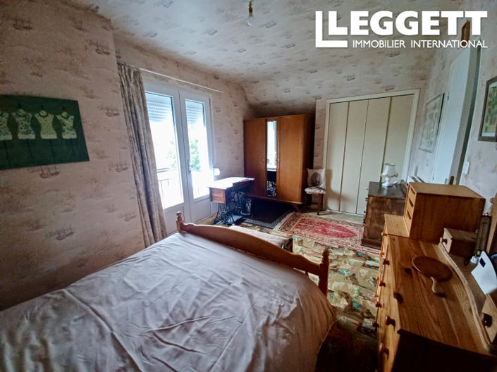 Image No.8-4 Bed House for sale