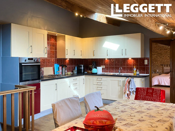 Image No.3-Maison de 7 chambres à vendre à Beaulieu-sur-Sonnette