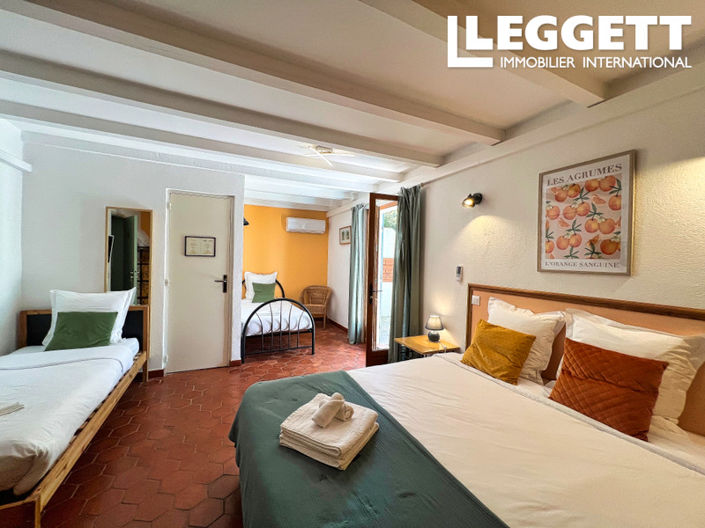 Image No.7-15 Bed Commercial for sale