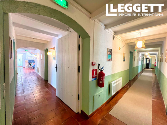 Image No.8-15 Bed Commercial for sale