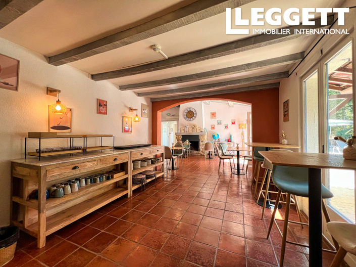 Image No.9-15 Bed Commercial for sale