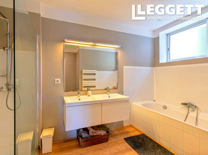 Image No.6-Maison de 6 chambres à vendre à Montredon-des-Corbières