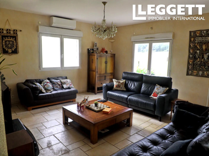 Image No.5-8 Bed House for sale