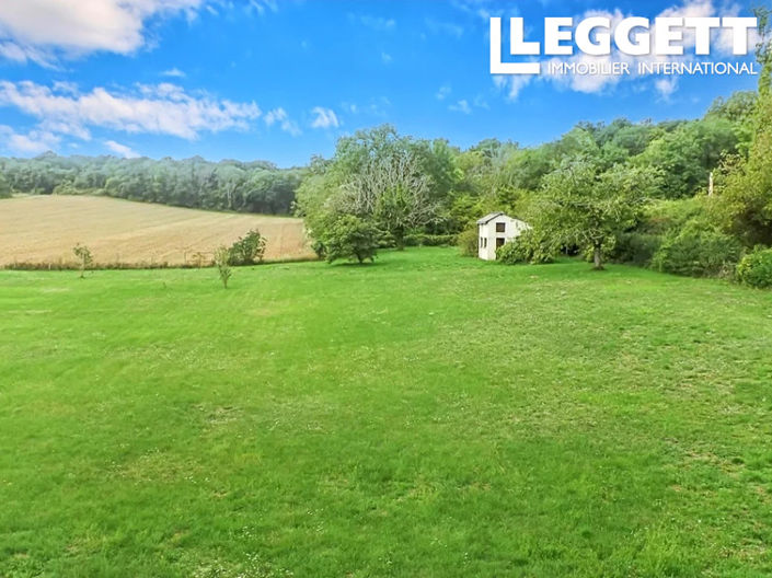 Image No.8-8 Bed House for sale