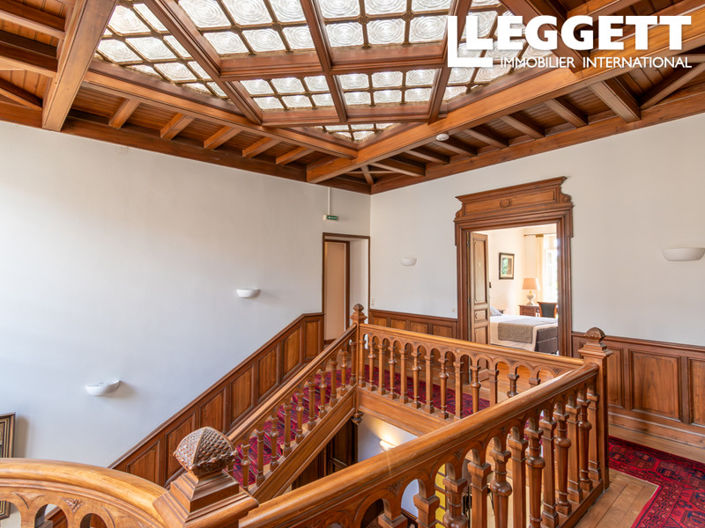 Image No.10-10 Bed House for sale