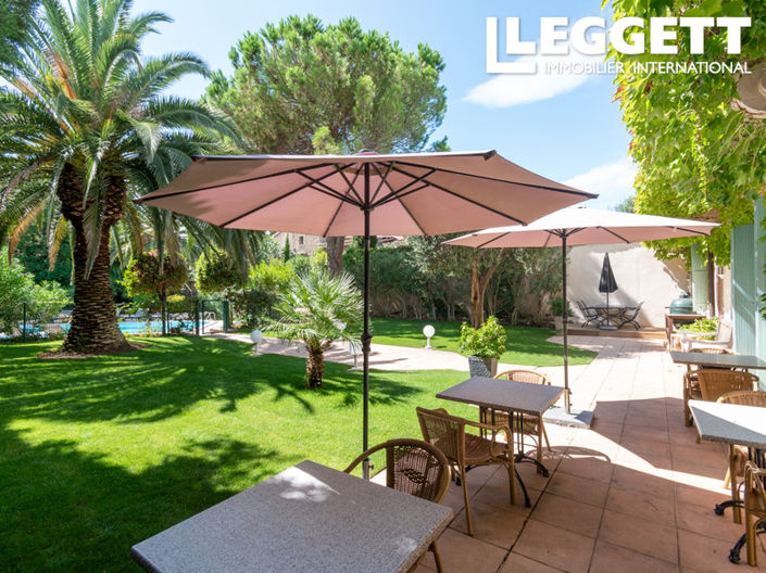 Image No.2-10 Bed House for sale