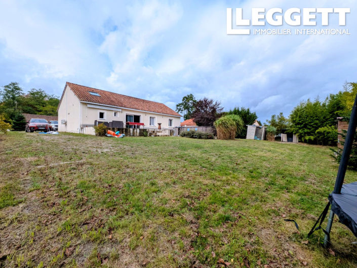 Image No.8-4 Bed House for sale