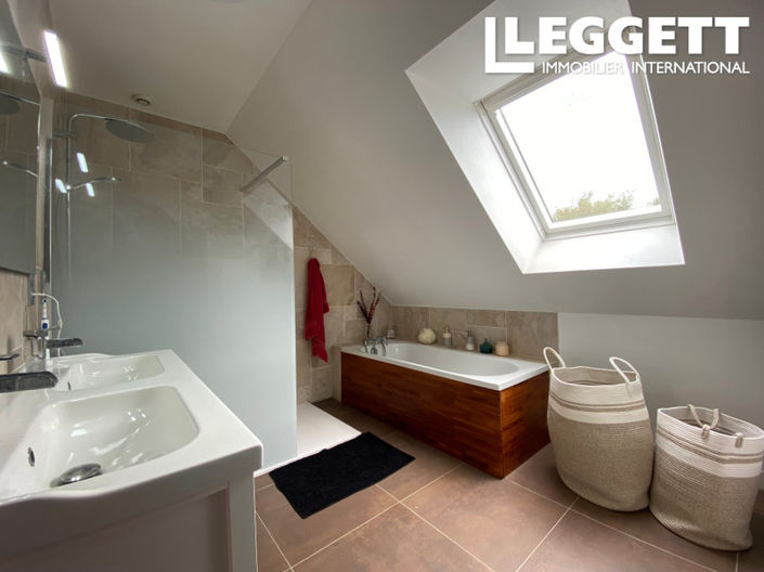 Image No.8-Maison de 4 chambres à vendre à Isigny-le-Buat