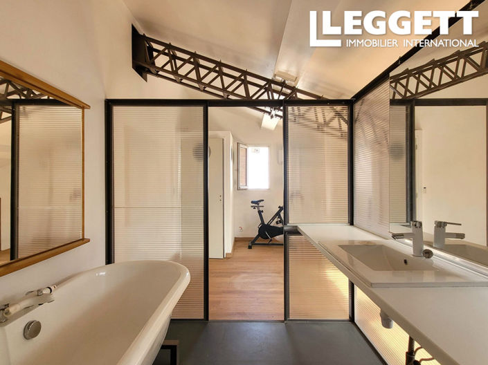 Image No.6-2 Bed House for sale