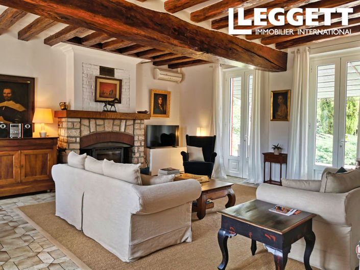 Image No.2-4 Bed House for sale