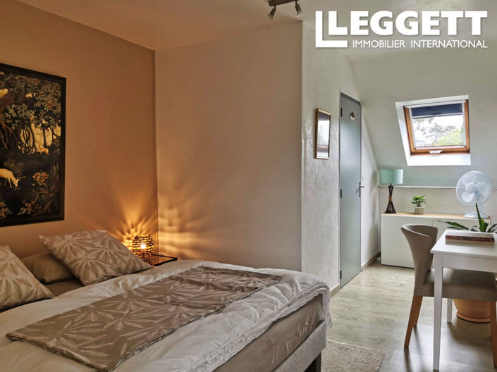 Image No.8-4 Bed House for sale