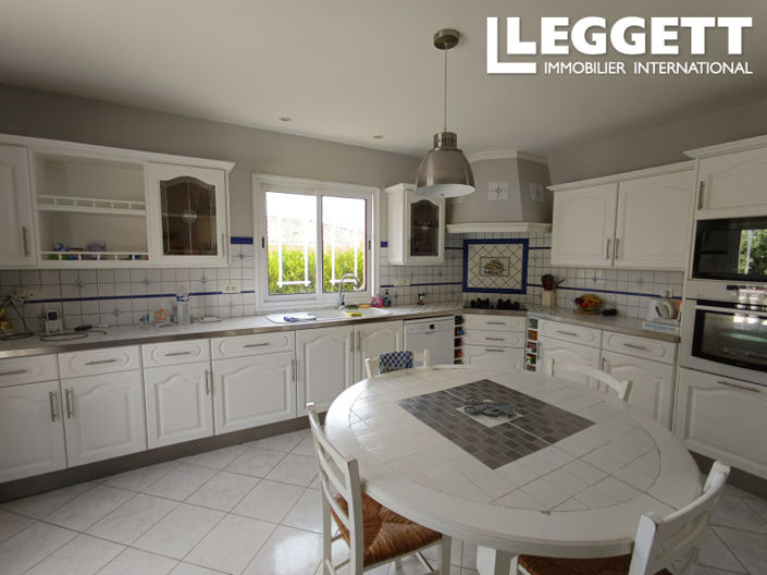 Image No.5-4 Bed House for sale