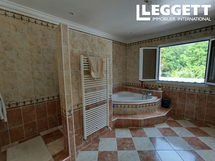 Image No.9-4 Bed House for sale