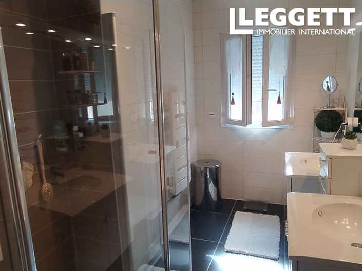 Image No.10-4 Bed House for sale