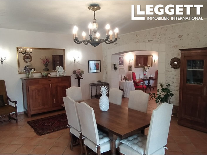 Image No.8-4 Bed House for sale