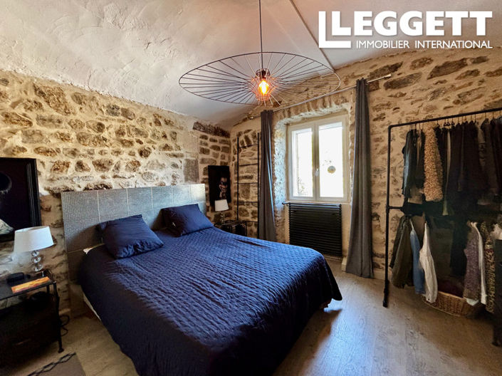 Image No.6-4 Bed House for sale