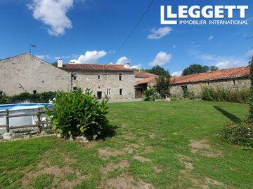 1 - La Forêt-sur-Sèvre, House